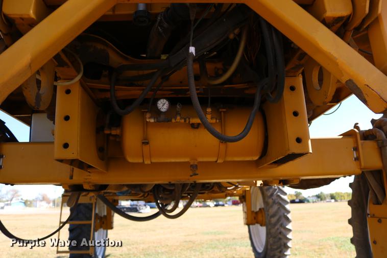 image for item DD0008 1996 Ag-Chem RoGator 854 self-propelled sprayer