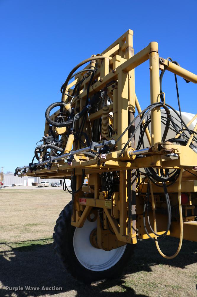image for item DD0008 1996 Ag-Chem RoGator 854 self-propelled sprayer
