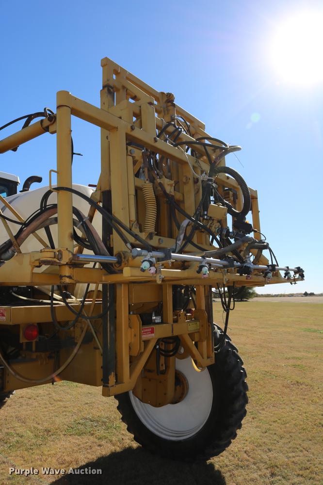 image for item DD0008 1996 Ag-Chem RoGator 854 self-propelled sprayer