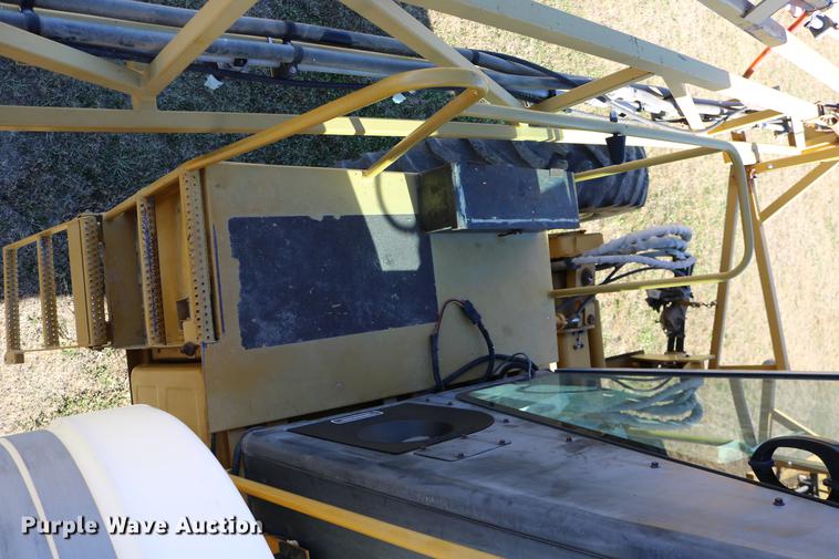 image for item DD0008 1996 Ag-Chem RoGator 854 self-propelled sprayer