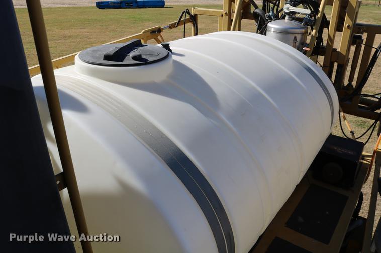 image for item DD0008 1996 Ag-Chem RoGator 854 self-propelled sprayer