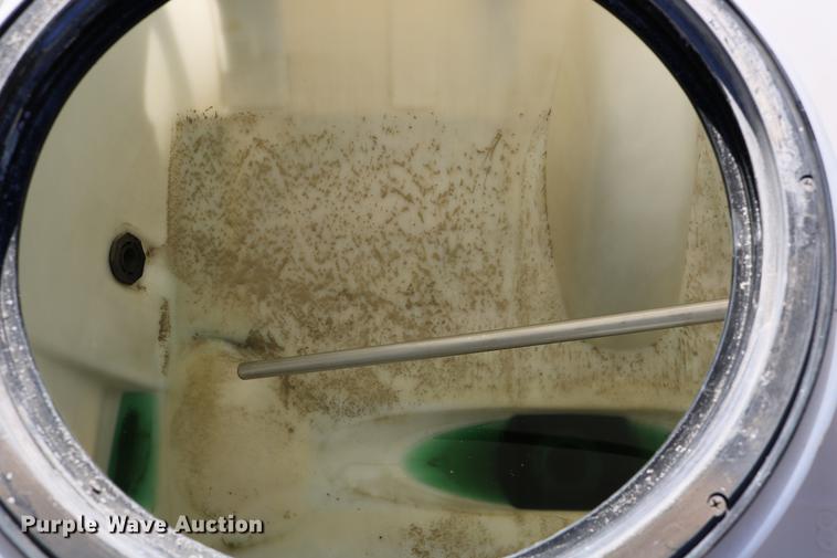 image for item DD0008 1996 Ag-Chem RoGator 854 self-propelled sprayer