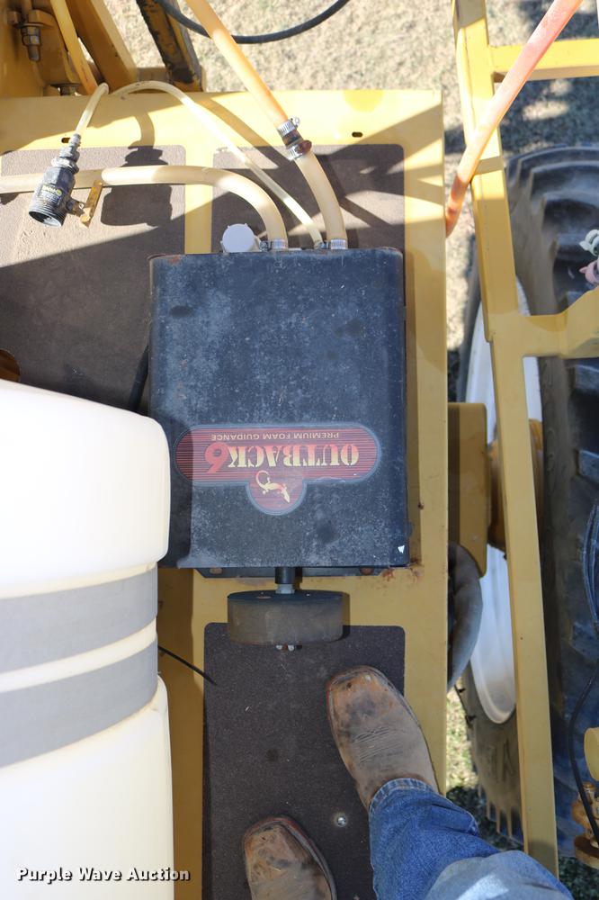 image for item DD0008 1996 Ag-Chem RoGator 854 self-propelled sprayer