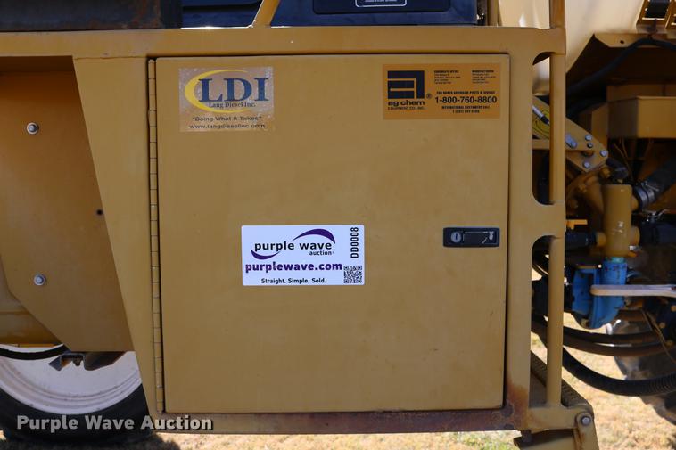 image for item DD0008 1996 Ag-Chem RoGator 854 self-propelled sprayer