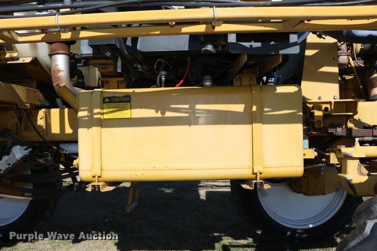image for item DD0008 1996 Ag-Chem RoGator 854 self-propelled sprayer