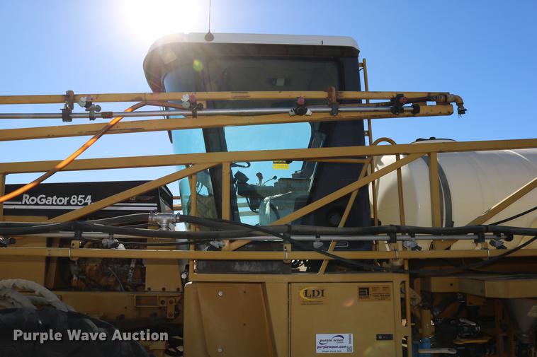 image for item DD0008 1996 Ag-Chem RoGator 854 self-propelled sprayer