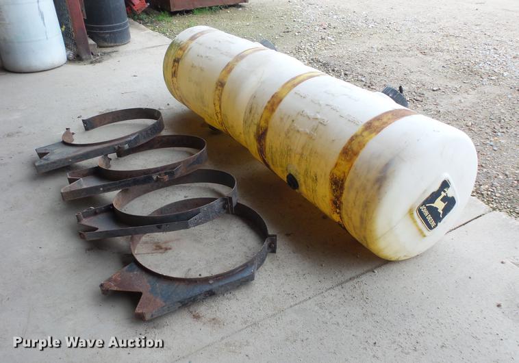 image for item DE9419 (2) poly tanks and brackets