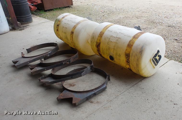 image for item DE9420 (2) poly tanks and brackets