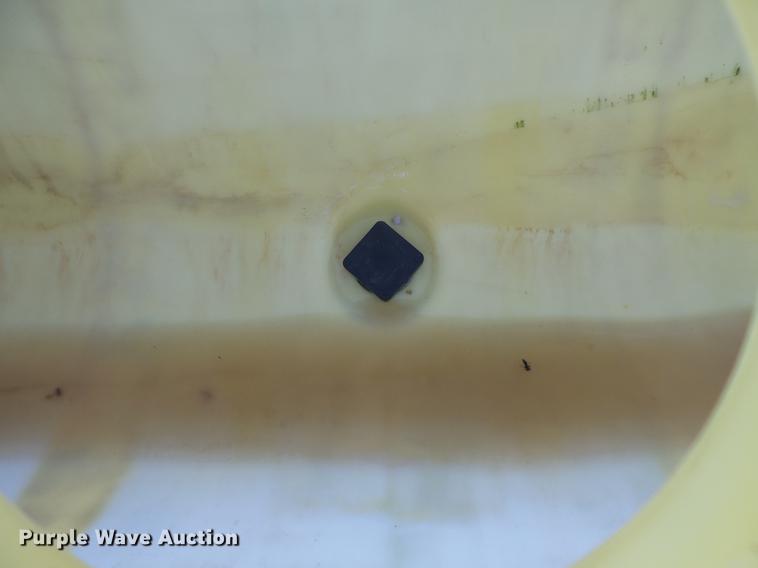 image for item DE9421 (2) poly tanks and brackets