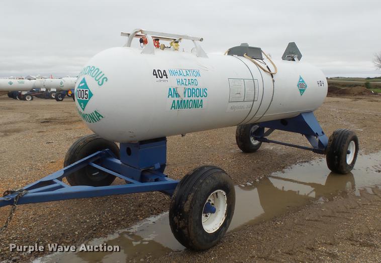 image for item DH9734 1975 Anhydrous ammonia tank