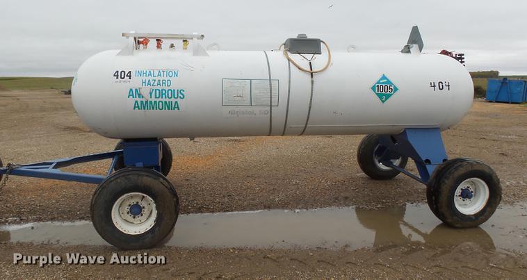 image for item DH9734 1975 Anhydrous ammonia tank