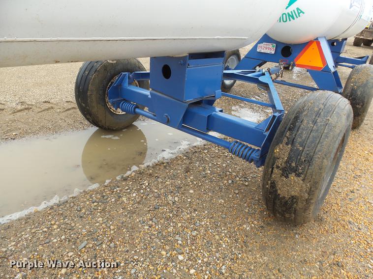 image for item DH9734 1975 Anhydrous ammonia tank