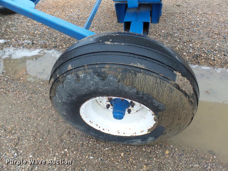 image for item DH9734 1975 Anhydrous ammonia tank