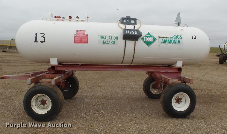 image for item DH9738 1976 Anhydrous ammonia tank