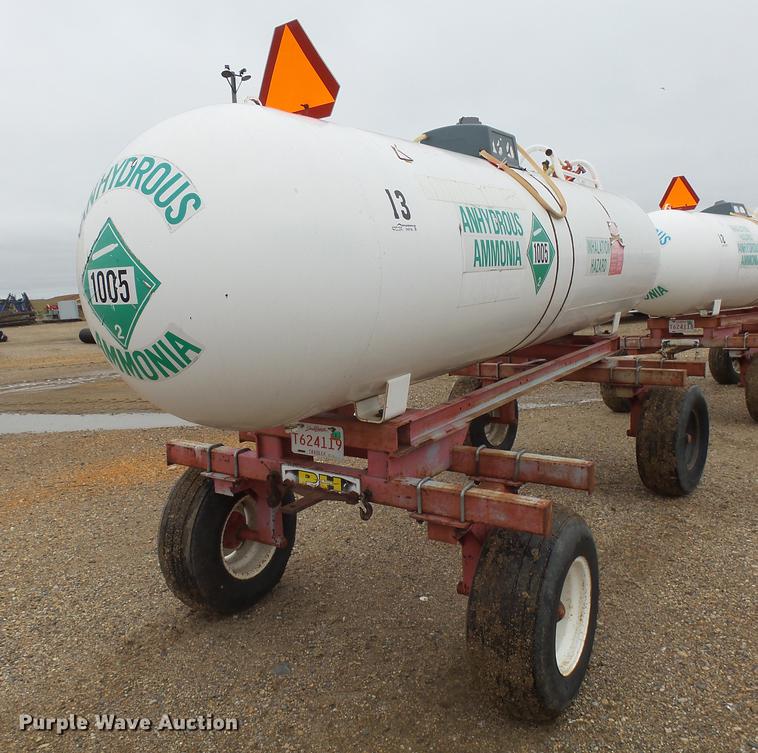 image for item DH9738 1976 Anhydrous ammonia tank