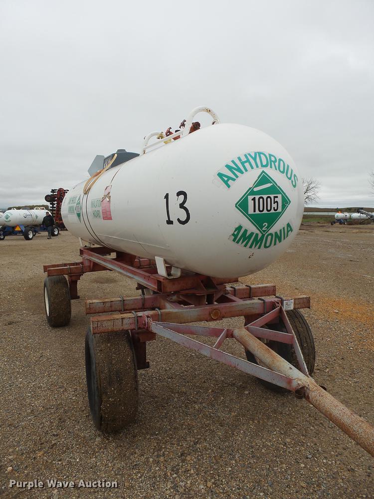 image for item DH9738 1976 Anhydrous ammonia tank