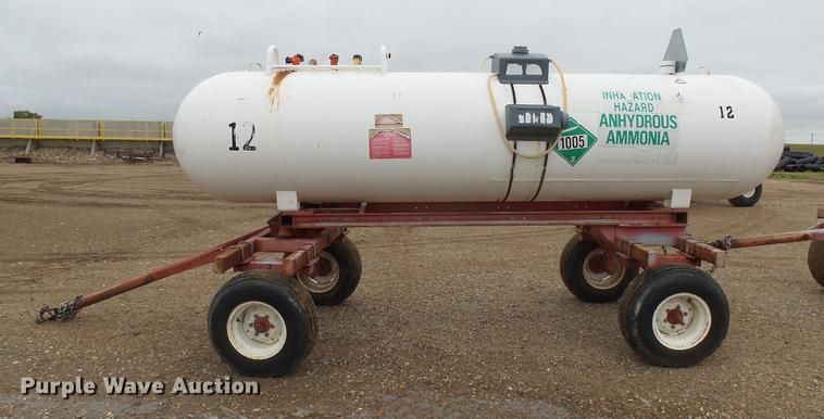 image for item DH9739 1976 Anhydrous ammonia tank