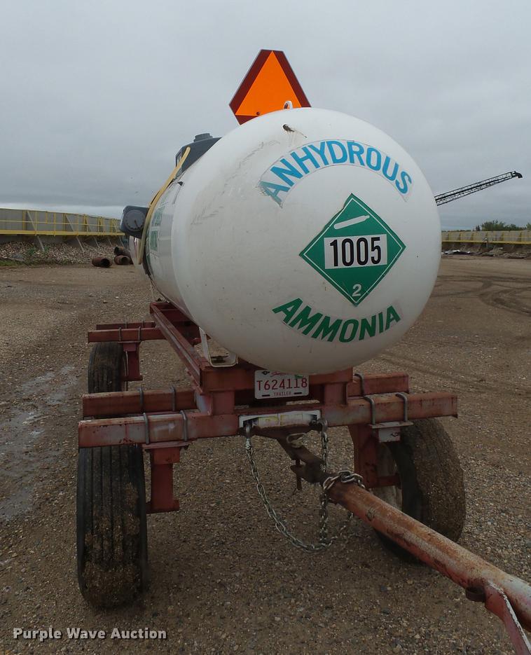 image for item DH9739 1976 Anhydrous ammonia tank