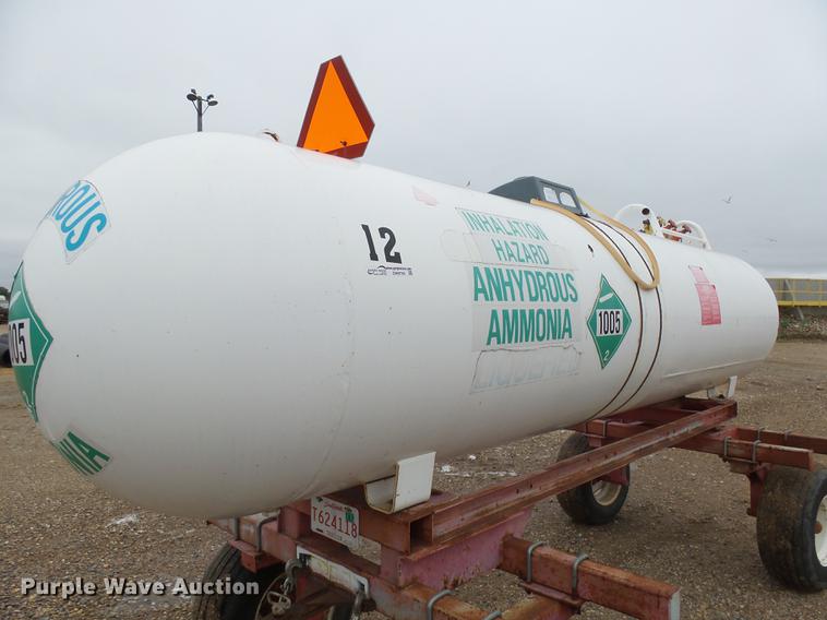 image for item DH9739 1976 Anhydrous ammonia tank