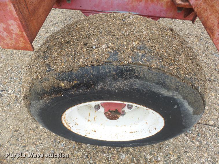 image for item DH9739 1976 Anhydrous ammonia tank