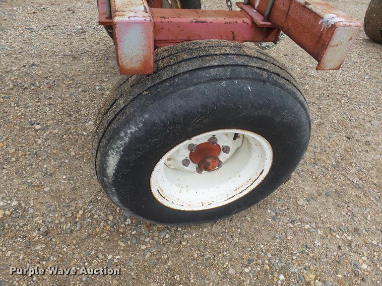 image for item DH9739 1976 Anhydrous ammonia tank