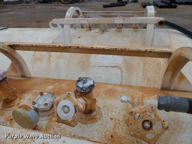 image for item DH9740 Anhydrous ammonia tank