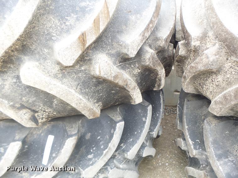 image for item DT9987 (4) Firestone 650/75R32 tires