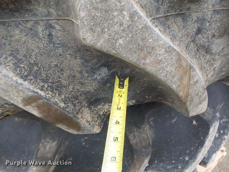 image for item DT9987 (4) Firestone 650/75R32 tires