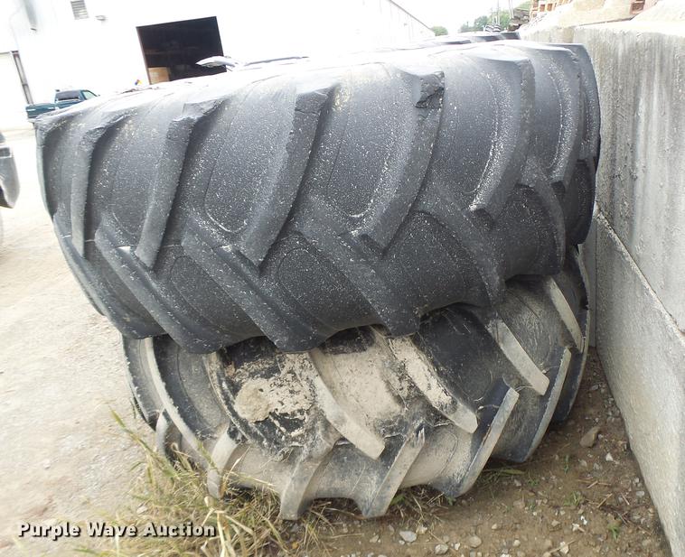 image for item DT9988 (4) Titan 23.1R30 tires