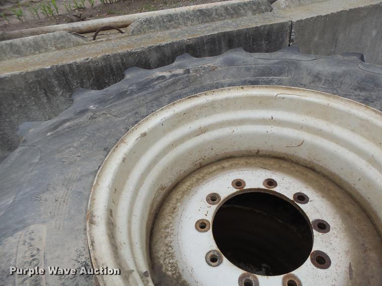 image for item DT9988 (4) Titan 23.1R30 tires