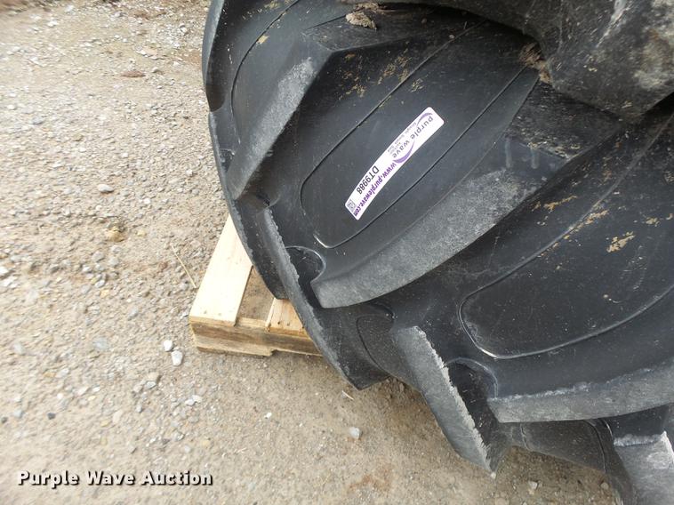image for item DT9988 (4) Titan 23.1R30 tires
