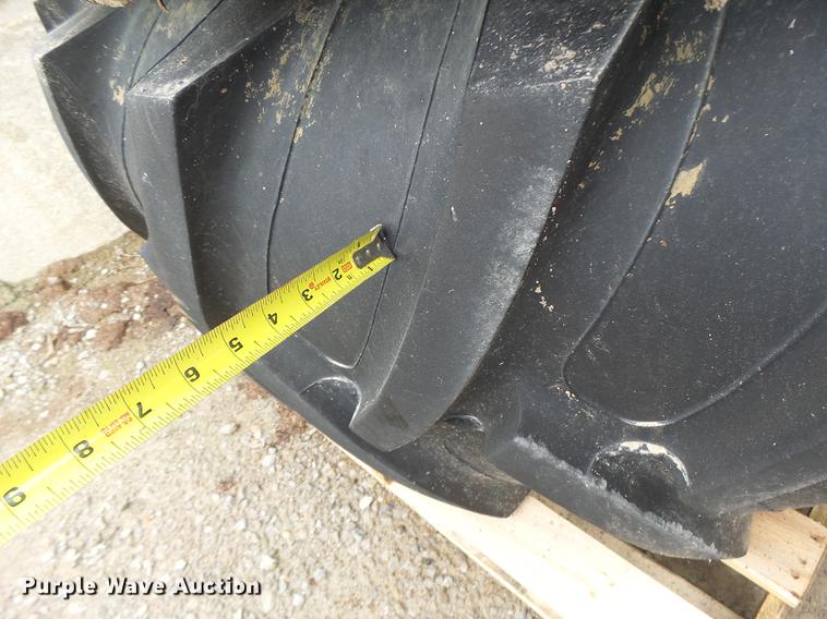 image for item DT9988 (4) Titan 23.1R30 tires