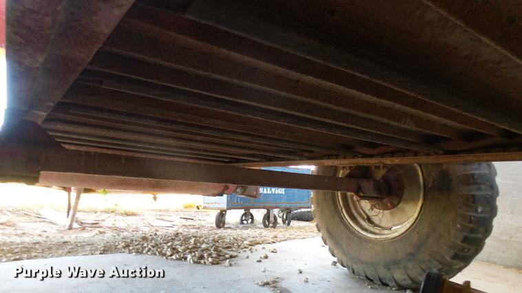 image for item DV9037 Kelly-Ryan Feed-R-Wagon