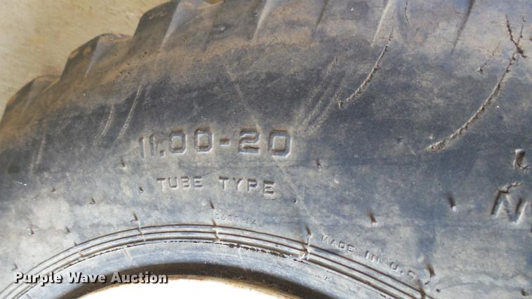 image for item DV9037 Kelly-Ryan Feed-R-Wagon