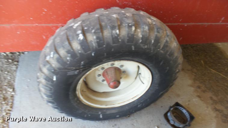 image for item DV9037 Kelly-Ryan Feed-R-Wagon