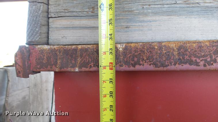 image for item DV9037 Kelly-Ryan Feed-R-Wagon