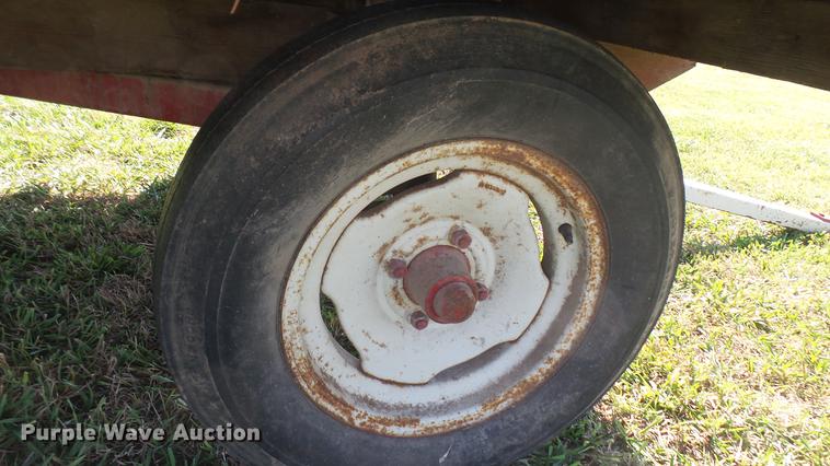 image for item DW9101 Mccormick International 30 hay wagon