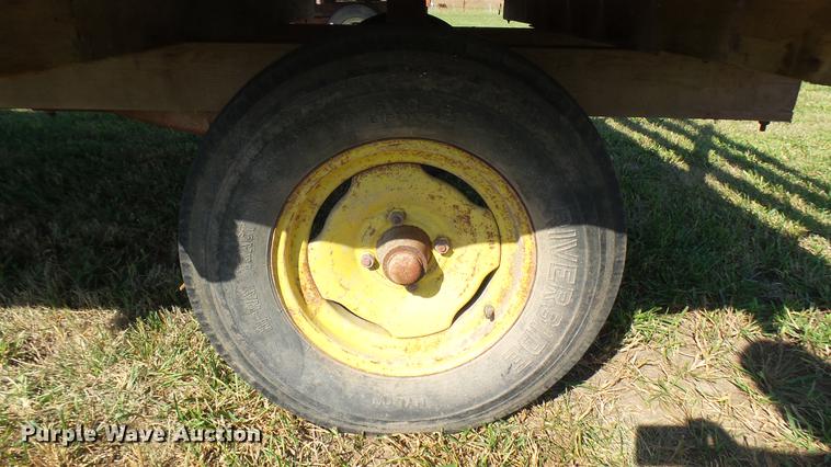 image for item DW9102 Mccormick International 30 hay wagon