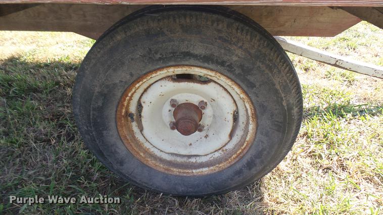 image for item DW9102 Mccormick International 30 hay wagon