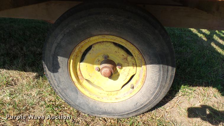 image for item DW9102 Mccormick International 30 hay wagon