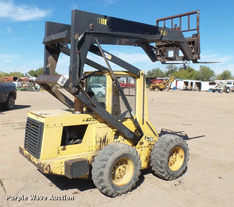 image for item DW9171 Ford L785 skid steer