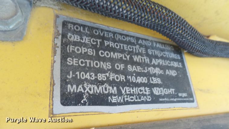 image for item DW9171 Ford L785 skid steer