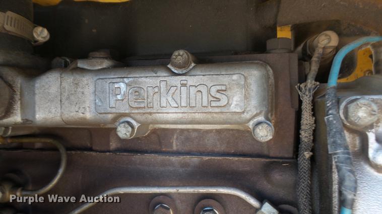 image for item DW9171 Ford L785 skid steer