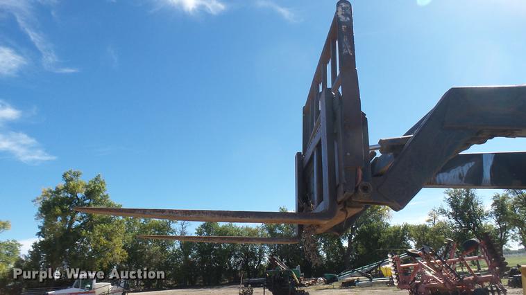 image for item DW9171 Ford L785 skid steer