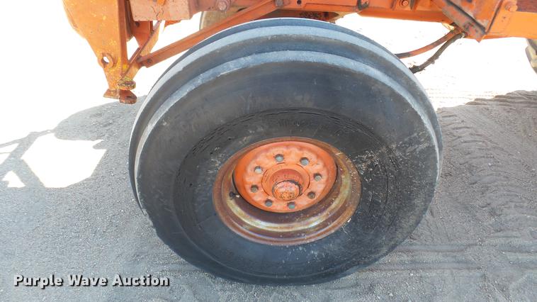 image for item ED9040 Case 2290 tractor