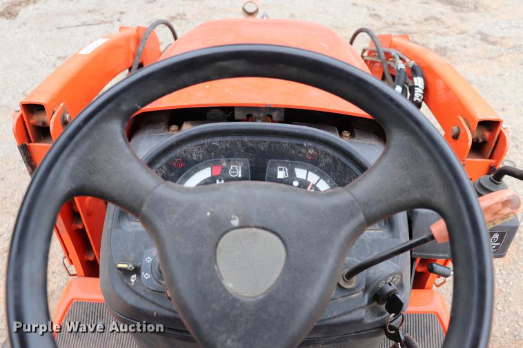 image for item ED9642 Kubota BX2350 MFWD tractor