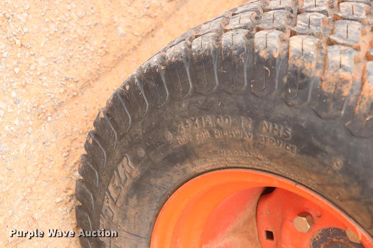 image for item ED9642 Kubota BX2350 MFWD tractor