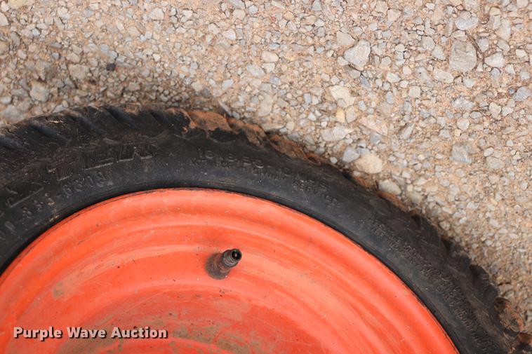 image for item ED9642 Kubota BX2350 MFWD tractor