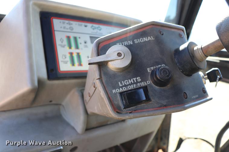 image for item ED9644 1987 Case 1896 tractor