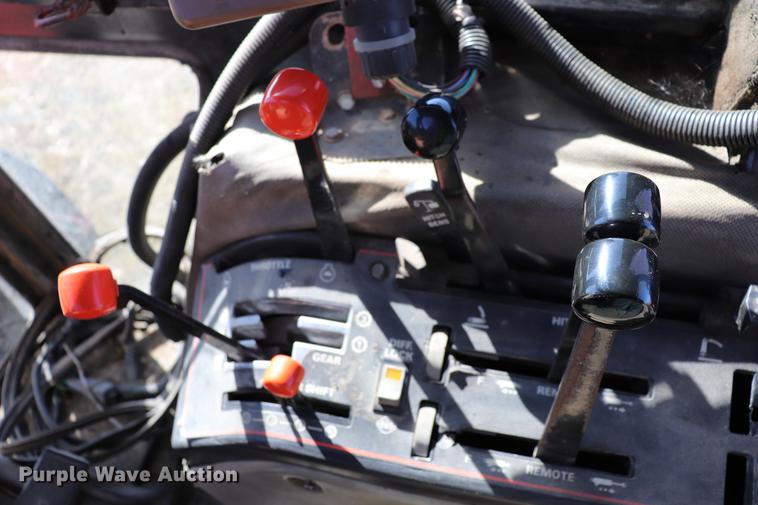 image for item ED9644 1987 Case 1896 tractor